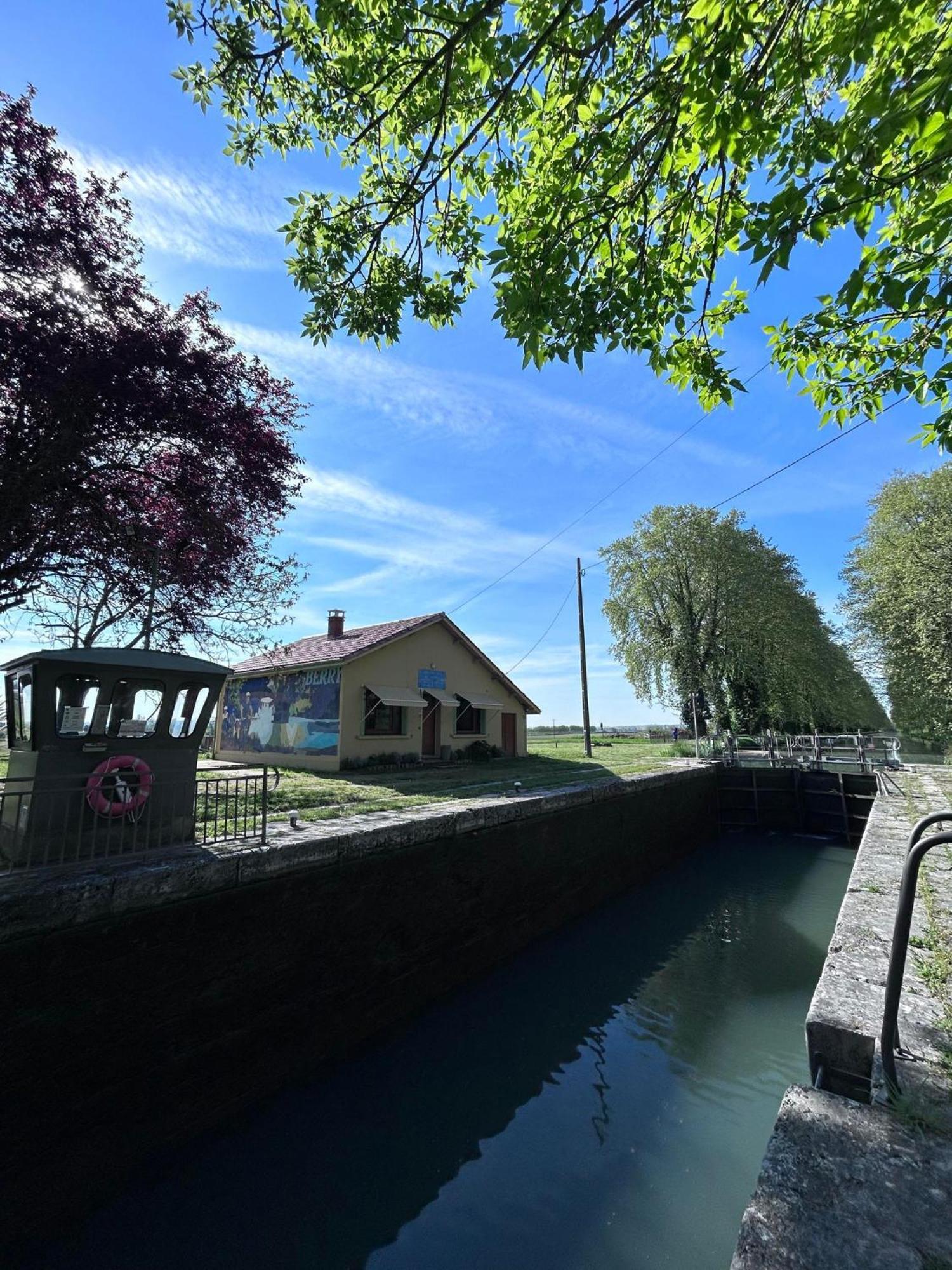 Hotel La Maison Berry, Hebergement Avec Petit-Dejeuner Puch-d'Agenais Exteriér fotografie